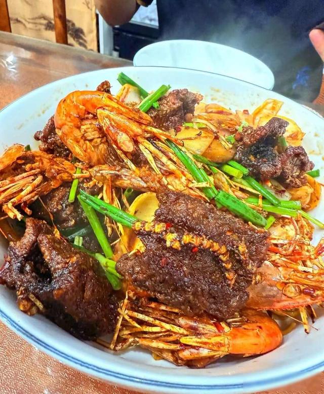 葡萄牙靠VAR淘汰克罗地亚，赛后喜忧并存，恐难敌西班牙