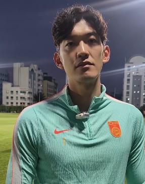 郑钦文放弃亚运会卫冕引发辩论,新科法网亚军哈雷首战出局遭调侃