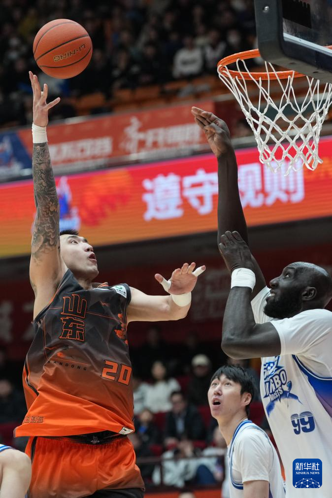 学霸港姐王嘉慧晒美照 颜值体态双在线气质出众