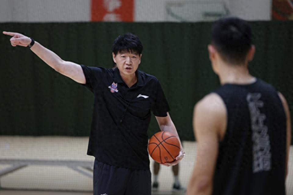 好博体育曝凯斯勒与爵士高管关系紧张！湖人机会来了：他是东契奇完美搭档