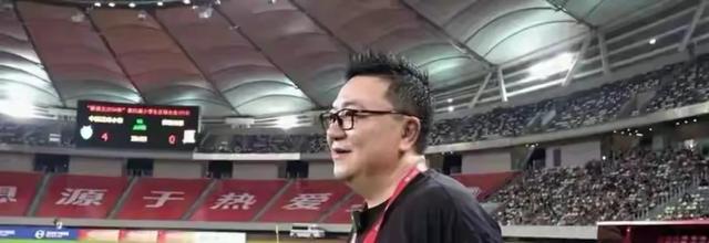 尼克斯夺冠湖人最尴尬:詹姆斯留队与否不重要,东契奇难超哈登