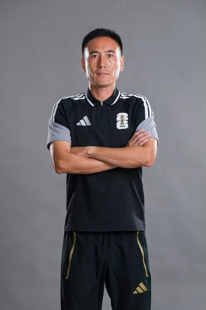 文班垫脚慢镜头！布伦森有扩大圆柱体嫌疑，联盟审查也难升级
