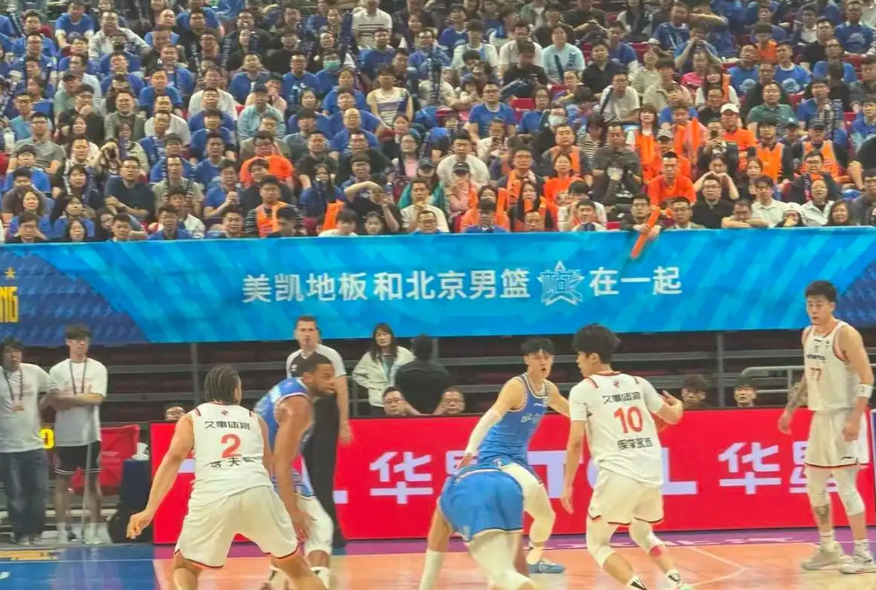 超早期NBA实力榜:马刺领跑,雷霆紧随其后
