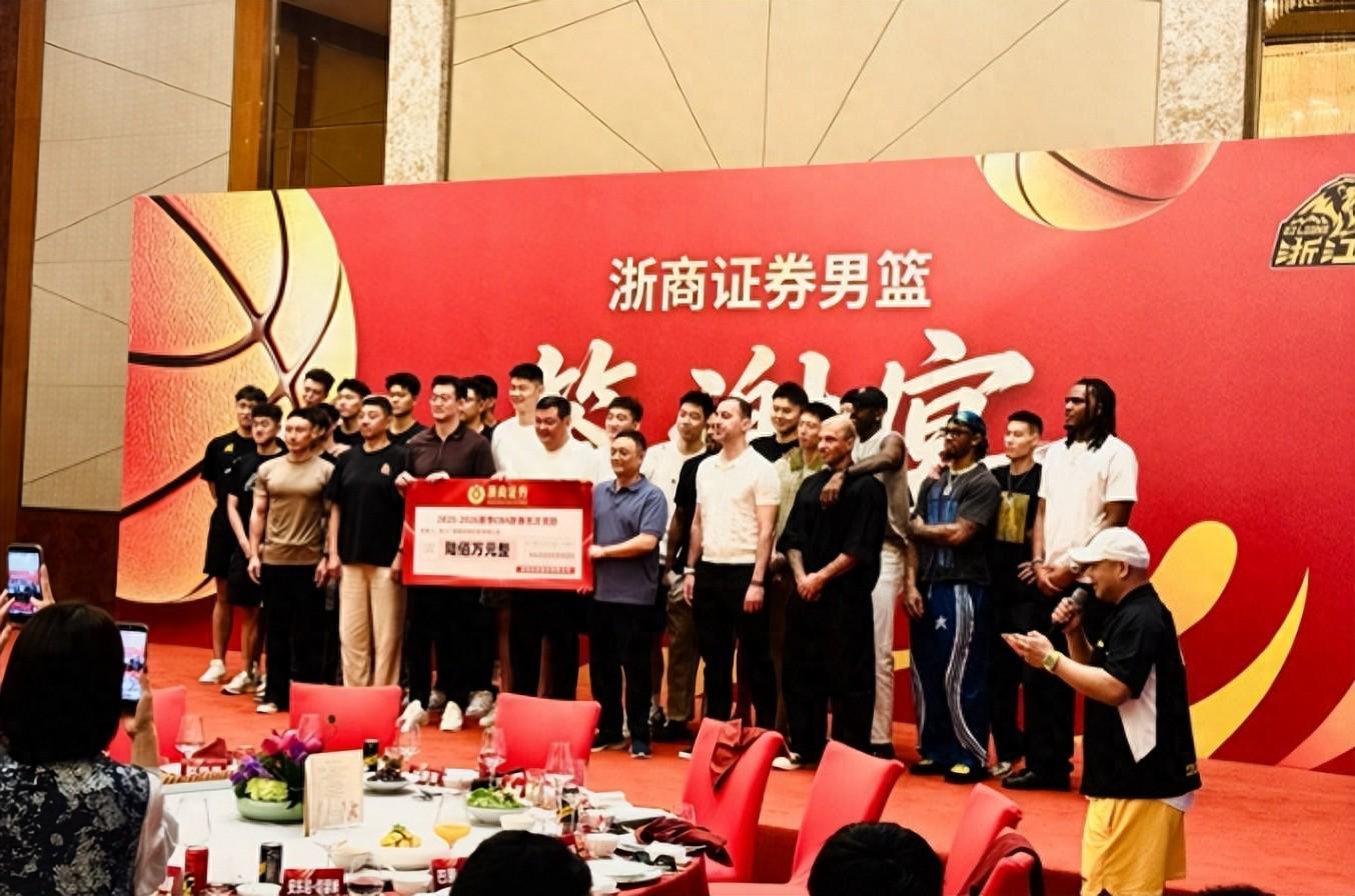 文班亚马再吃一次恶意犯规就禁赛 总决赛仅剩几场？