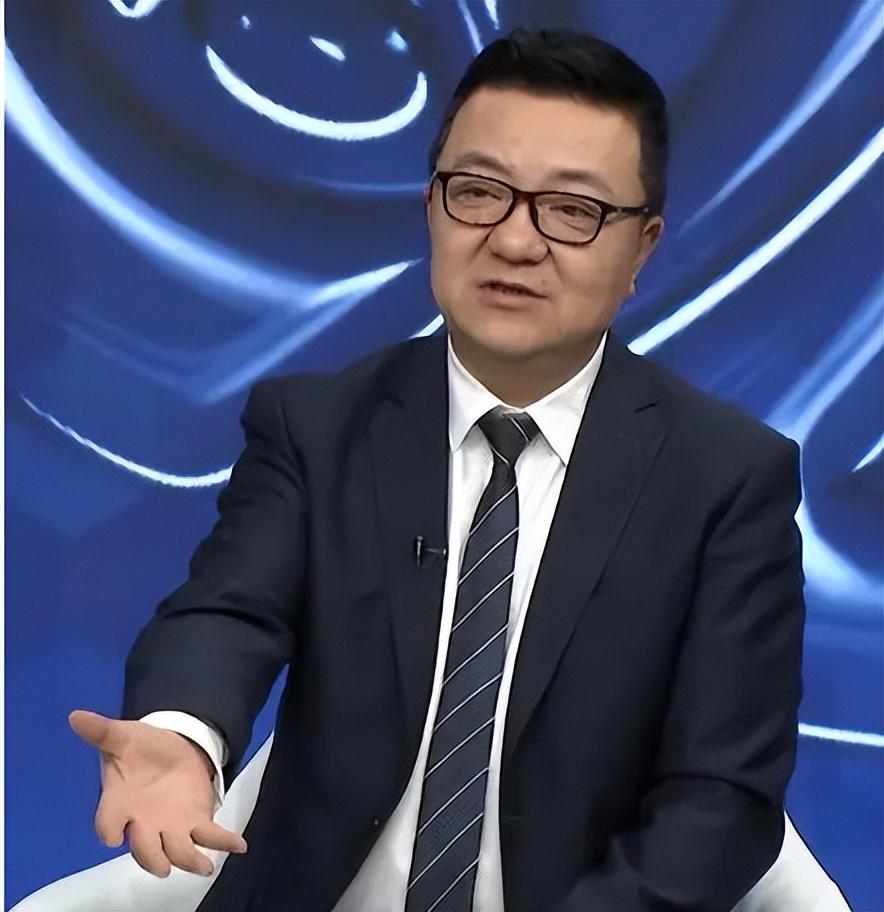 湖媒反对给里夫斯两亿：给他顶薪卢卡将无冠，去篮网拿1.785亿吧