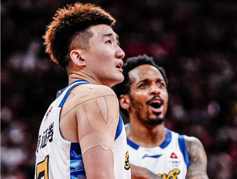 爆了!爆了!文班5年3亿!福克斯离队去尼克斯庆祝!