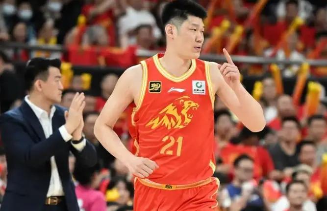 切特仍为非卖品!雷霆还盯上7尺5长人:21岁征战6年无惧哈腾出走