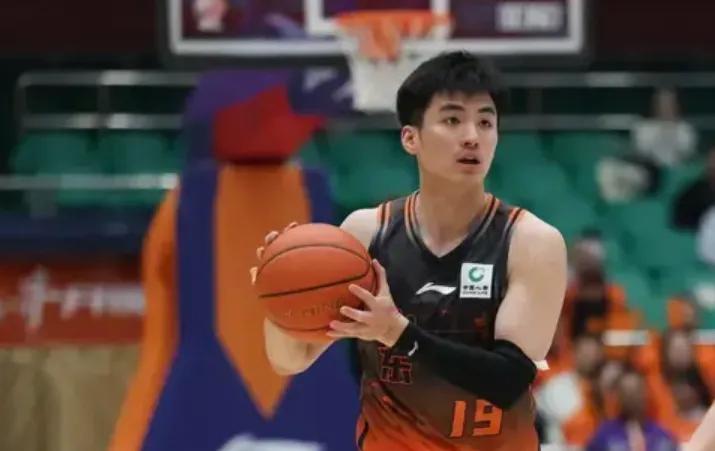 硬刚乔丹科比,怒喷米勒!身价亿万的他究竟有多豪横?