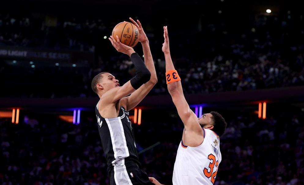 好博体育罗马诺：纽卡接近签下阿贾克斯18岁中场斯图尔，总价超2500万欧